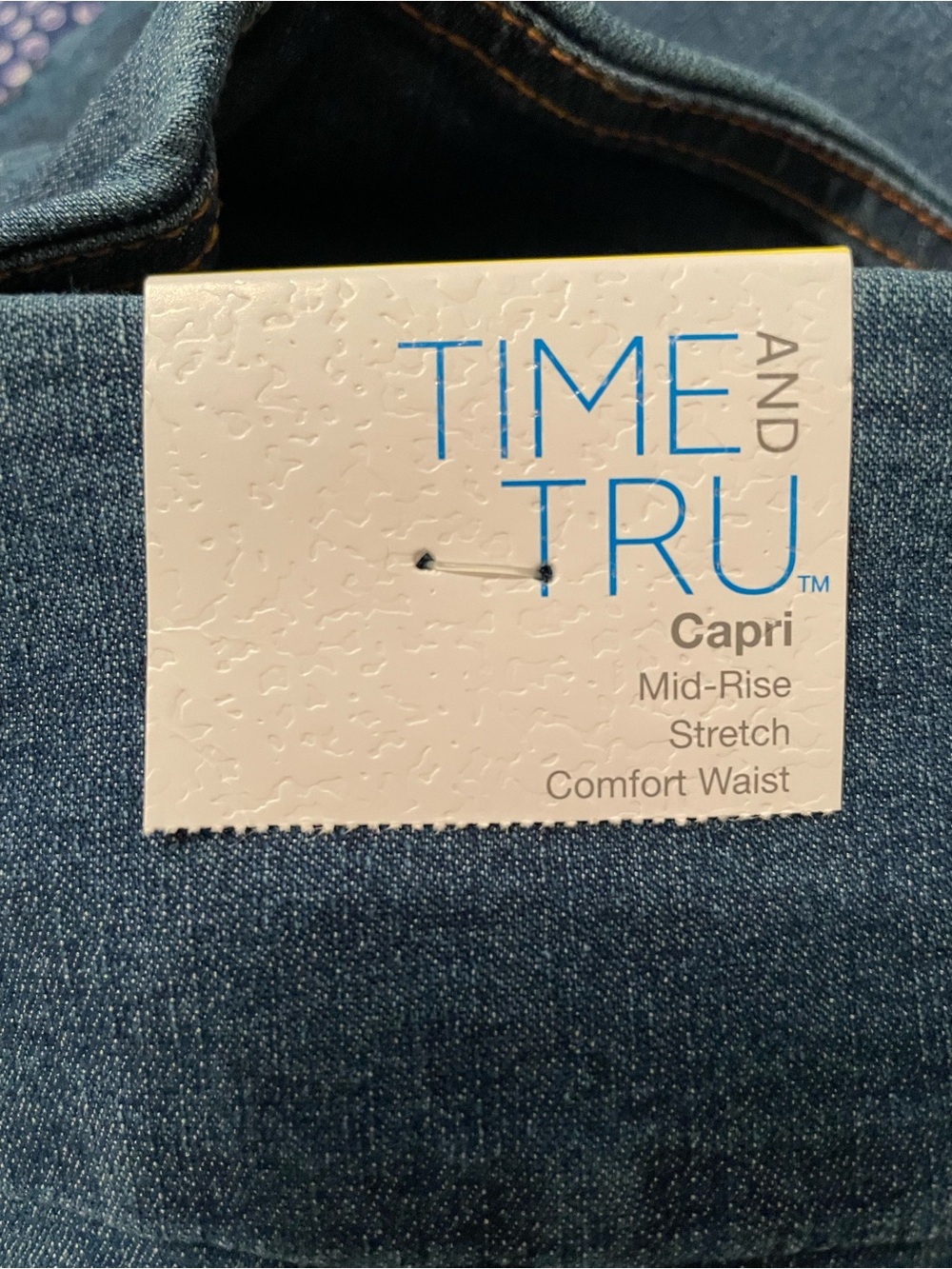 Time and Tru pull on capri jeans - Picture 5 of 5